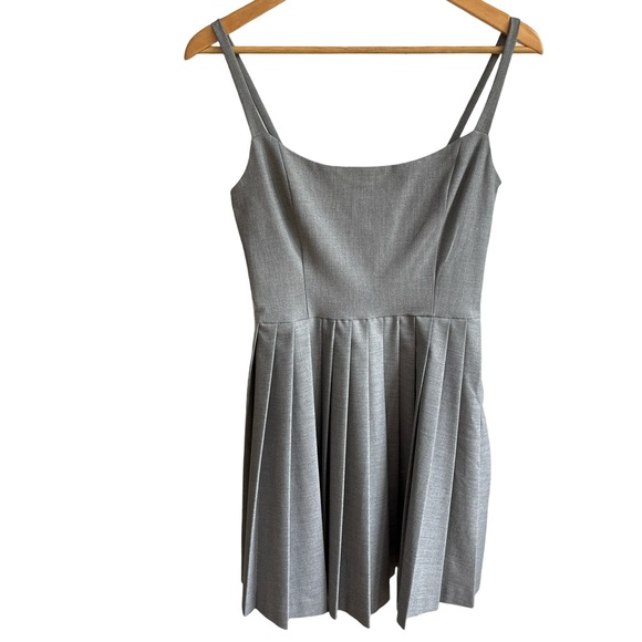 NWT. Aritzia Heather grey TRIX dress size 2 Sunday Best - Picture 13 of 13